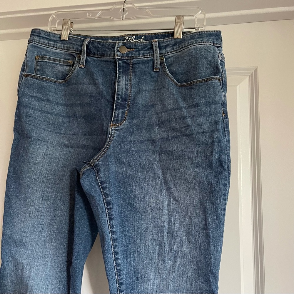 Universal Thread jeans - Picture 7 of 8